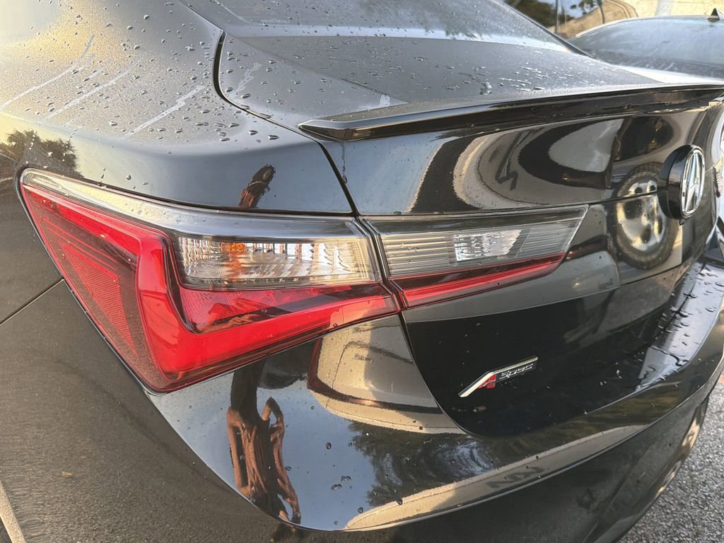 Used 2019 Acura ILX FWD image 12