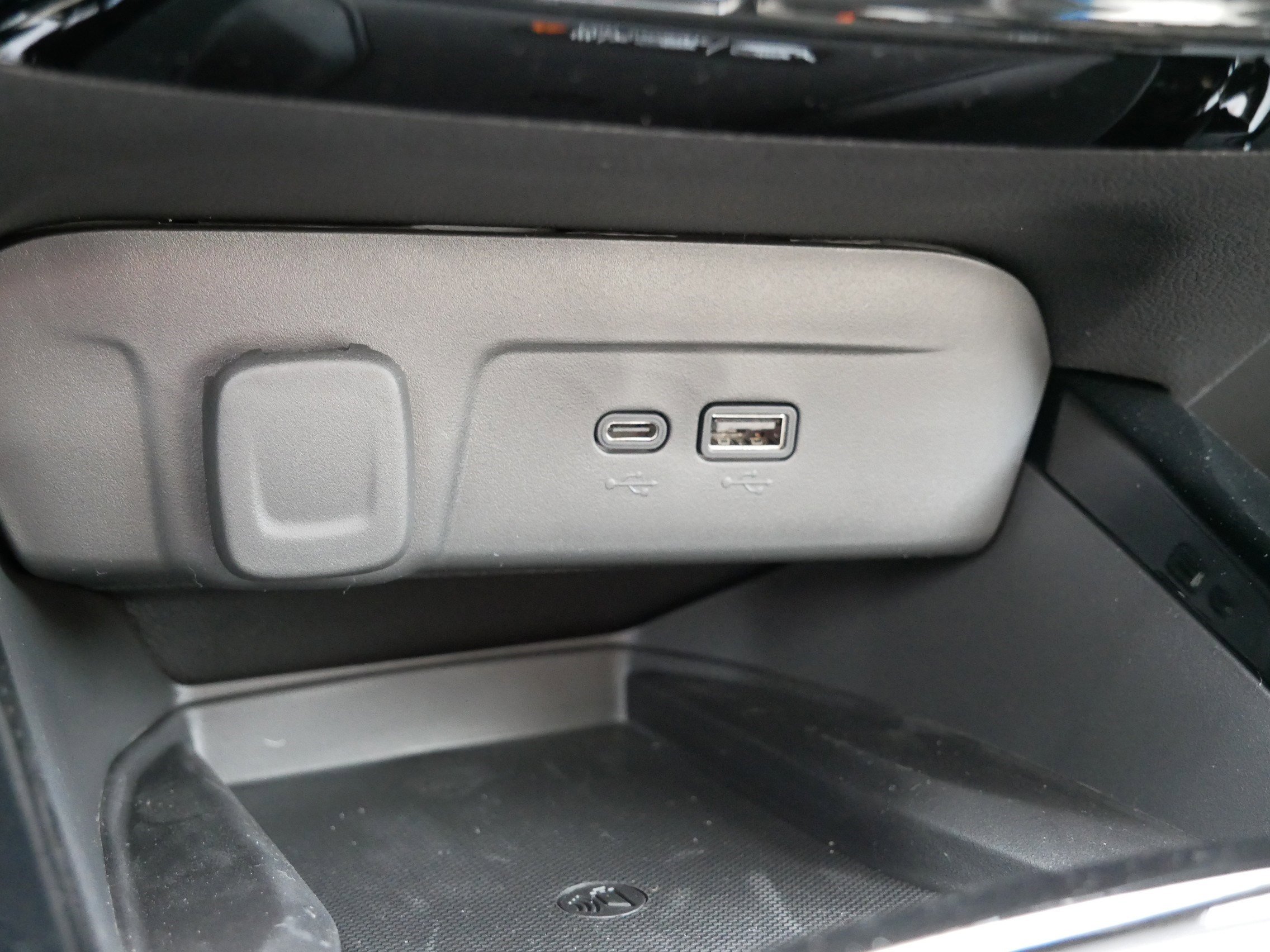 New 2026 Chevrolet Trax RS w/ Sunroof Package image 20