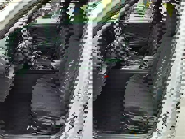 Certified 2025 Hyundai Elantra Sport image 11