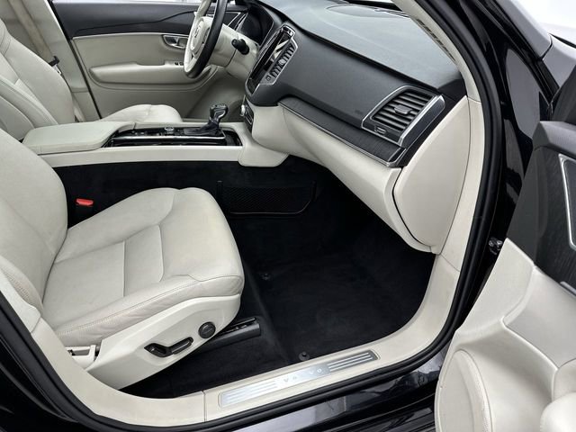 Used 2020 Volvo XC90 T6 Momentum w/ Protection Package Premier AWD/4WD image 27