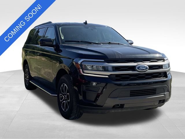 Used 2023 Ford Expedition XLT image 1