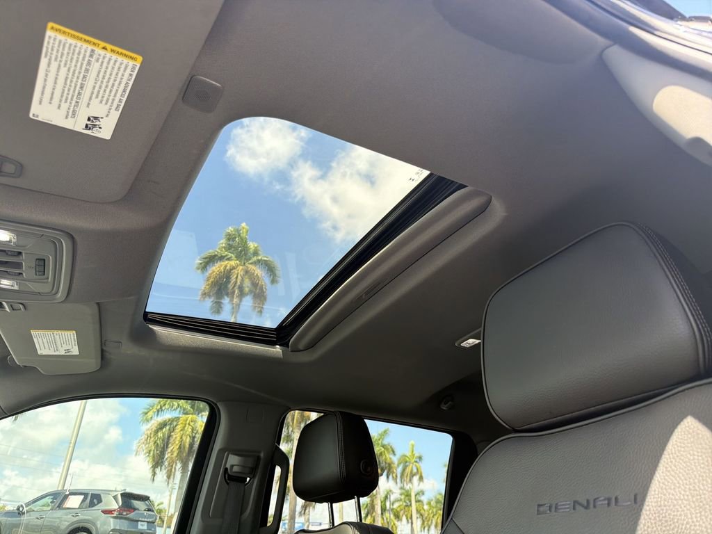 Used 2023 GMC Sierra 1500 Denali w/ Technology Package image 23