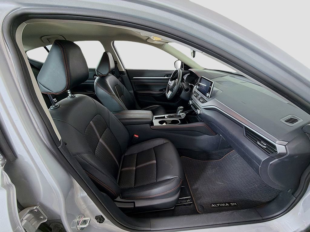 Used 2023 Nissan Altima 2.5 SR image 16