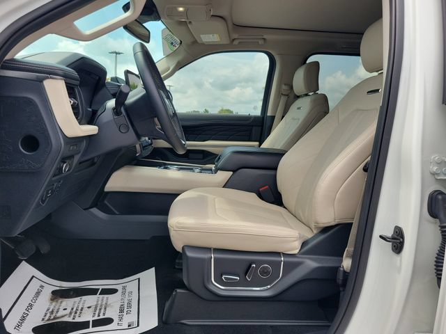 Used 2024 Ford Expedition Platinum AWD/4WD image 15