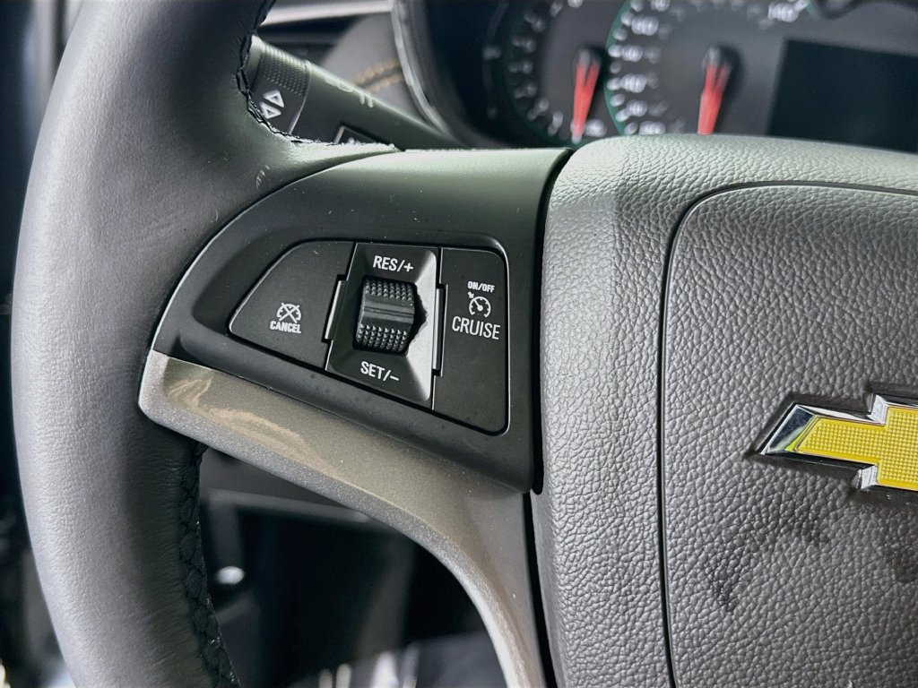 Used 2022 Chevrolet Trax LT w/ Driver Confidence Package AWD/4WD image 19