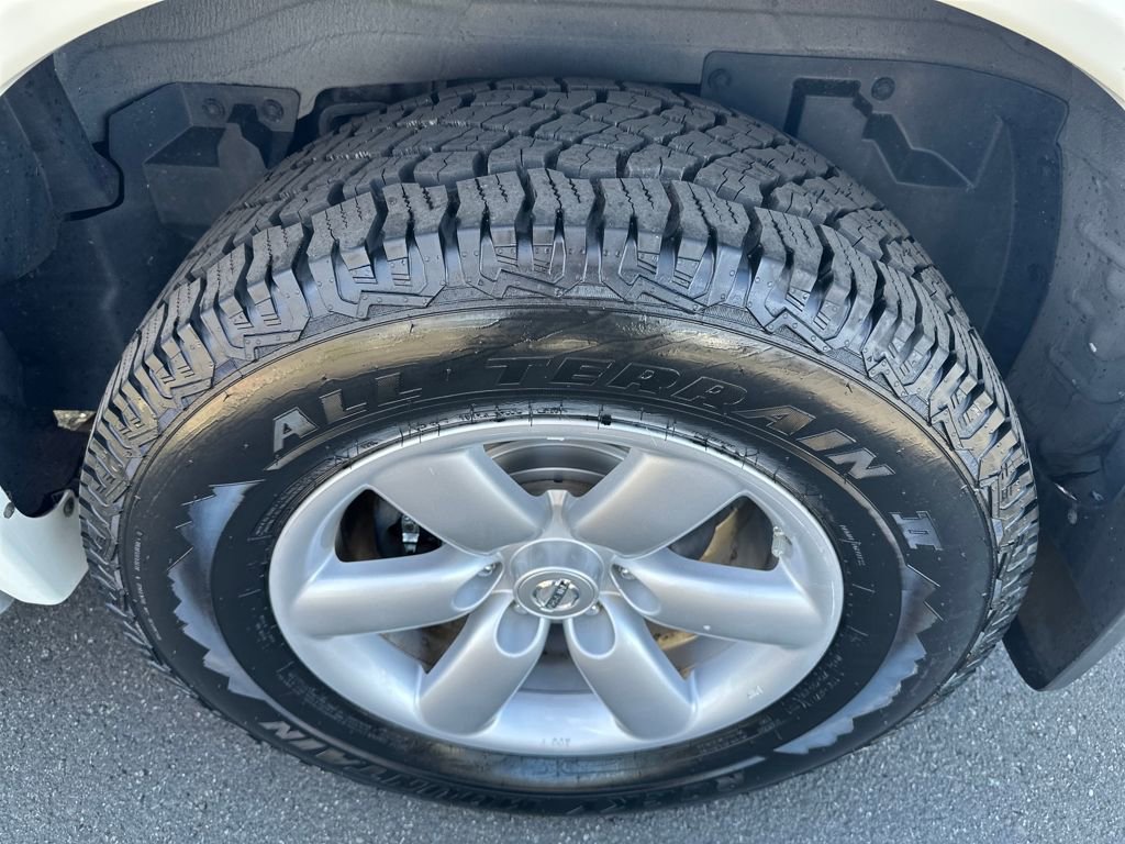 Used 2011 Nissan Armada SV image 28