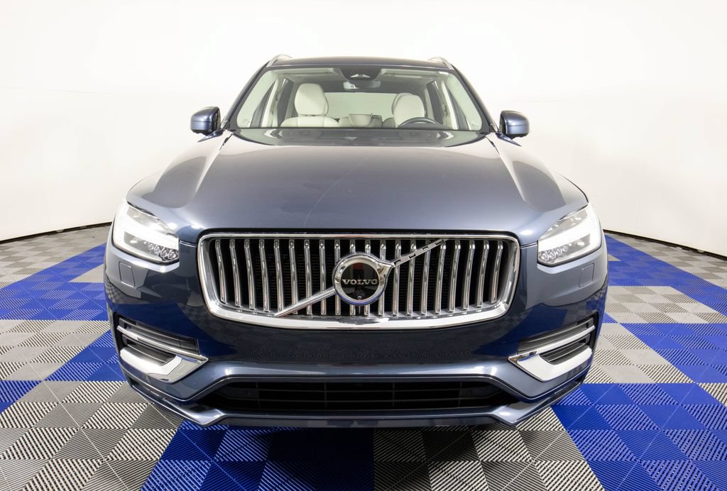 Used 2024 Volvo XC90 B5 Plus w/ Protection Package Premier AWD/4WD image 3