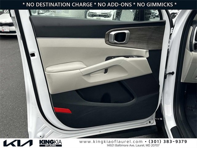 Used 2023 Kia Sorento EX w/ Panoramic Sunroof Package image 19