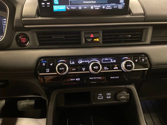 Used 2024 Honda Pilot Elite image 12