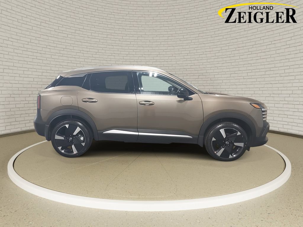 New 2026 Nissan Kicks SR w/ SR Premium Package image 4