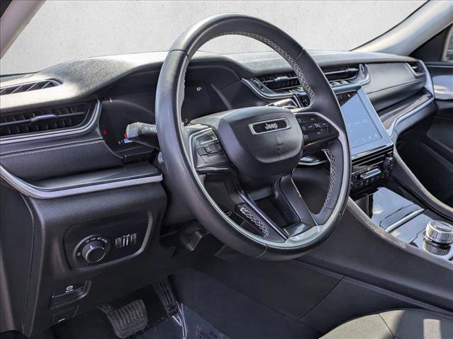 Used 2023 Jeep Grand Cherokee L Laredo AWD/4WD image 10