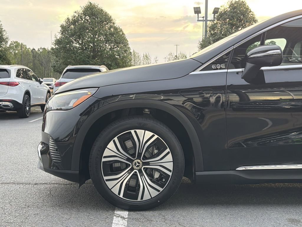 Used 2023 Mercedes-Benz EQE 350+ SUV image 9