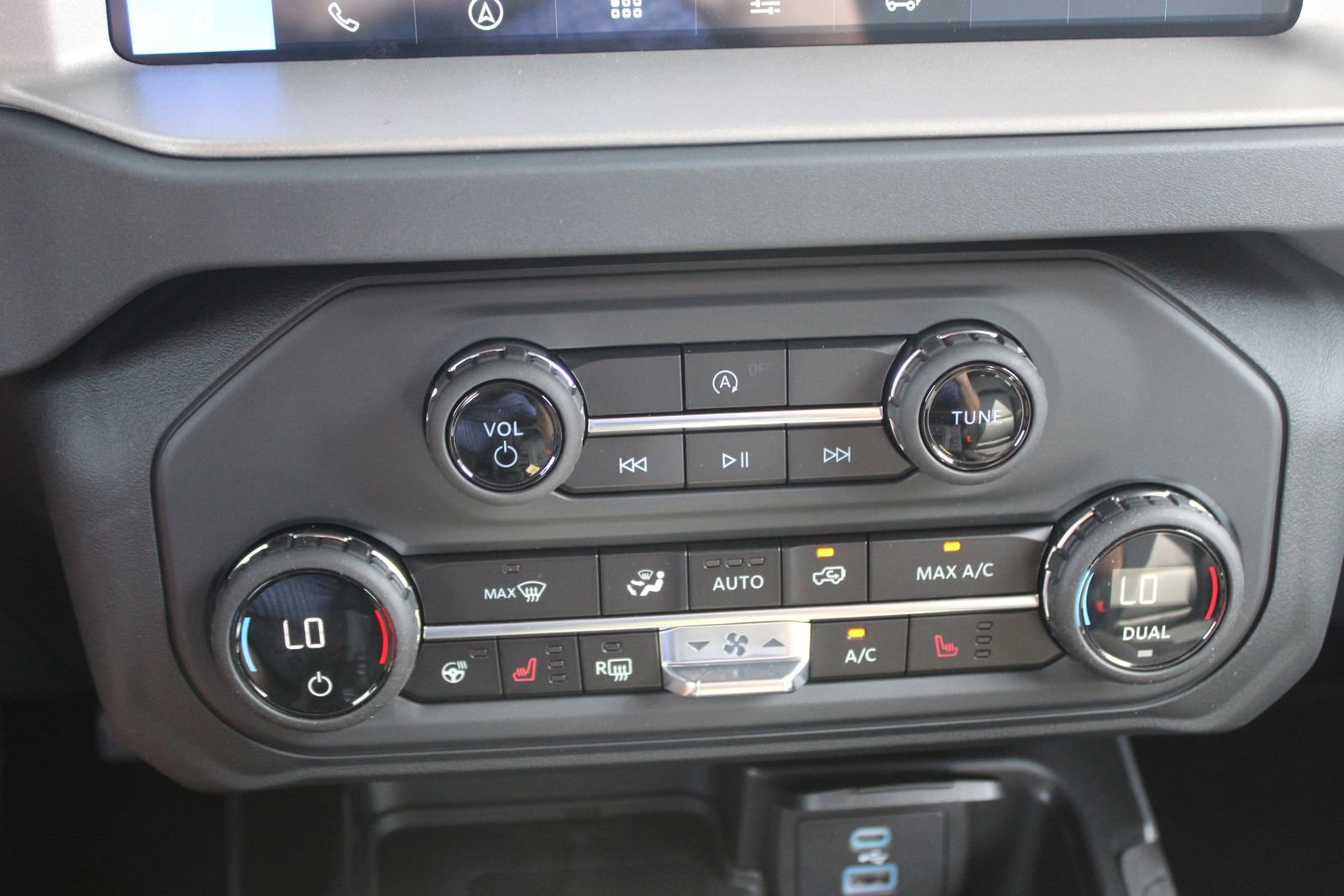 New 2025 Ford Bronco Outer Banks image 30