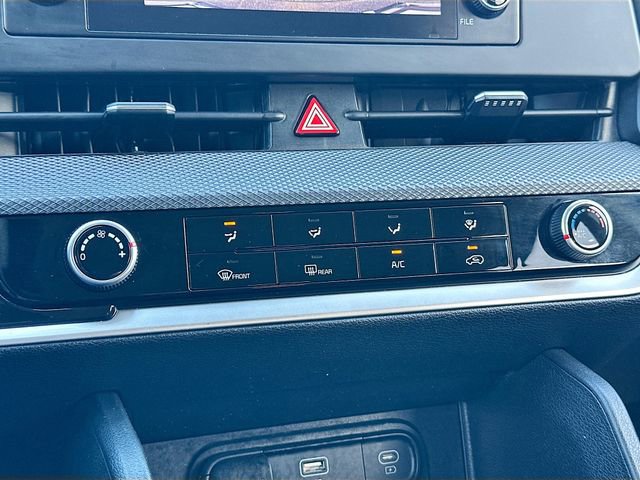 Used 2024 Kia Sportage LX image 15