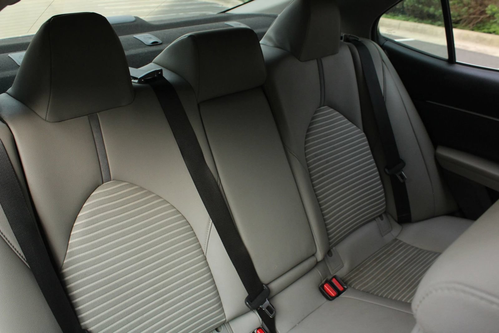 Used 2019 Toyota Camry SE FWD image 21