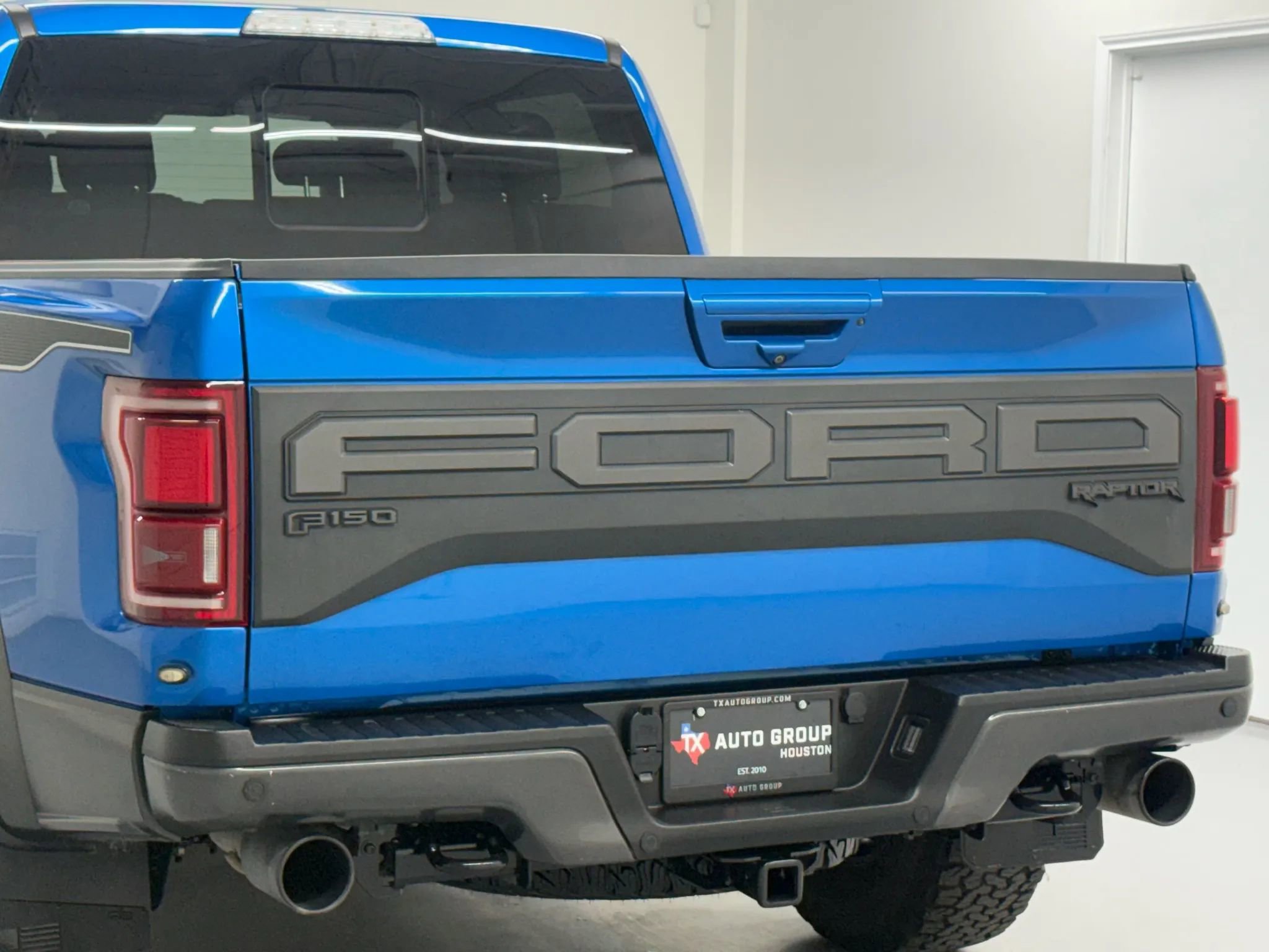 Used 2019 Ford F150 Raptor w/ Equipment Group 802A Luxury image 12