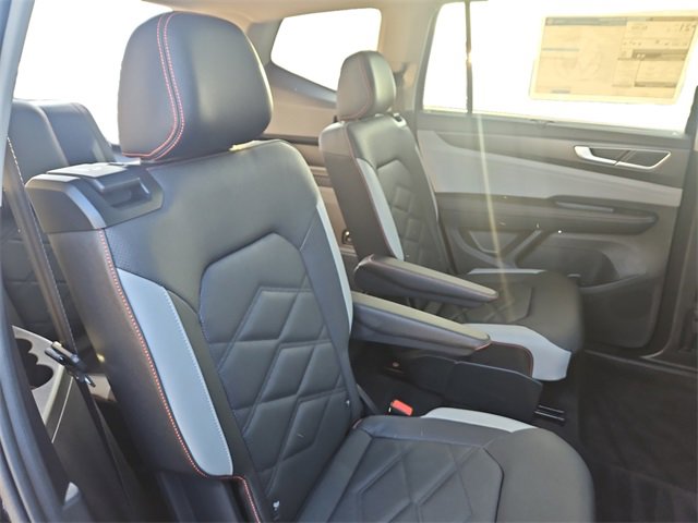 New 2026 Volkswagen Atlas Peak Edition image 18
