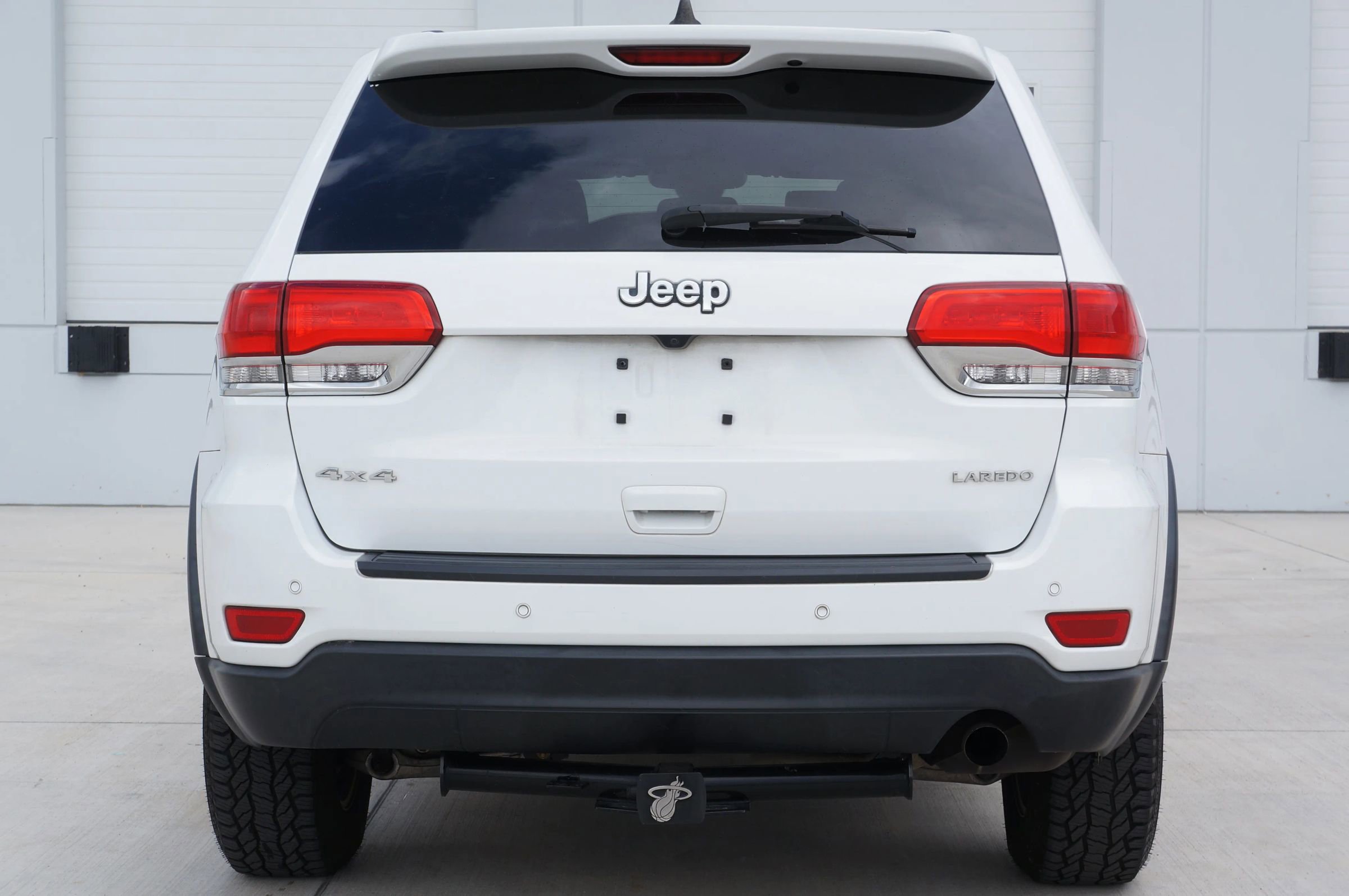 Used 2018 Jeep Grand Cherokee Laredo image 12