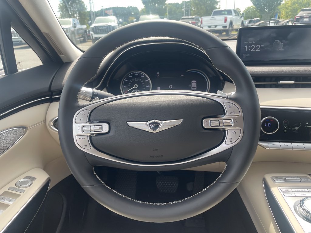 Used 2025 Genesis GV70 2.5T AWD/4WD image 23