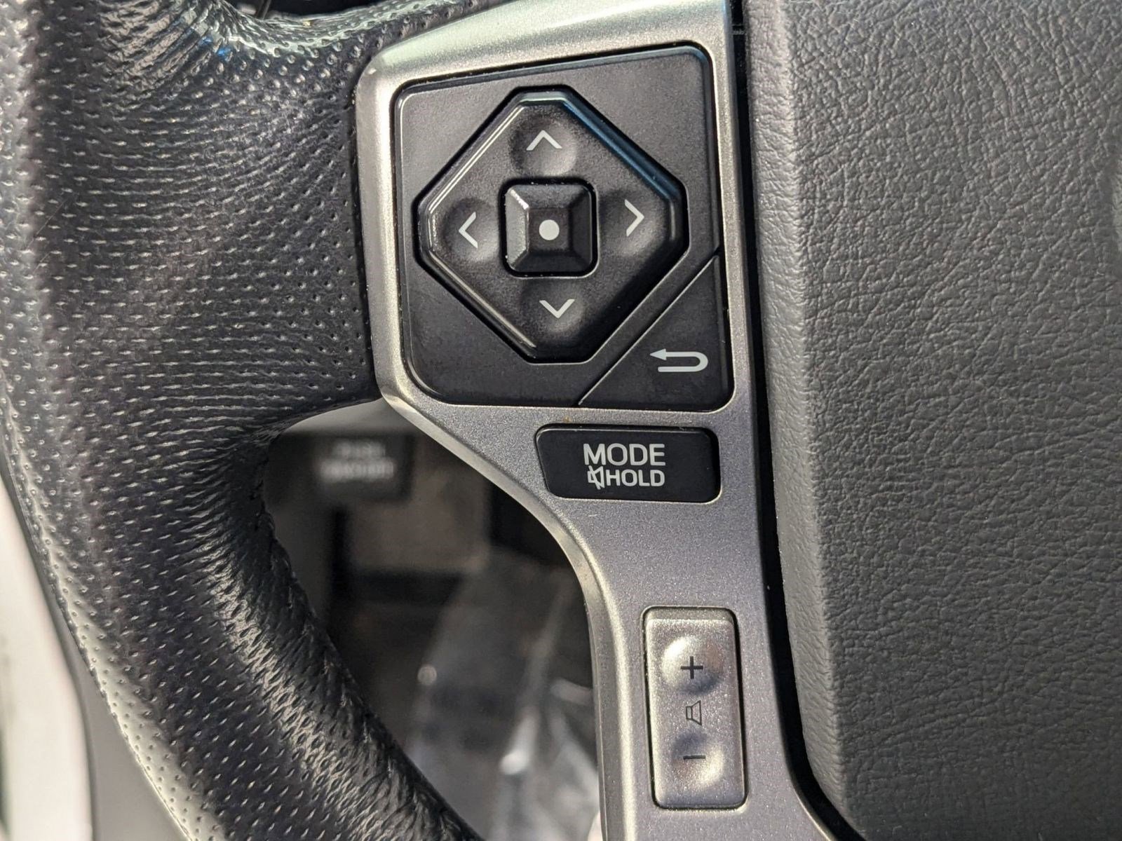 Used 2015 Toyota Tacoma 4x4 Double Cab image 11