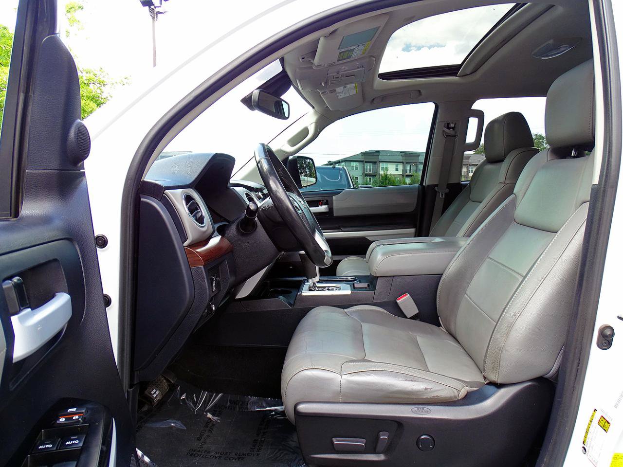 Used 2020 Toyota Tundra Limited w/ Limited Premium Package AWD/4WD image 18