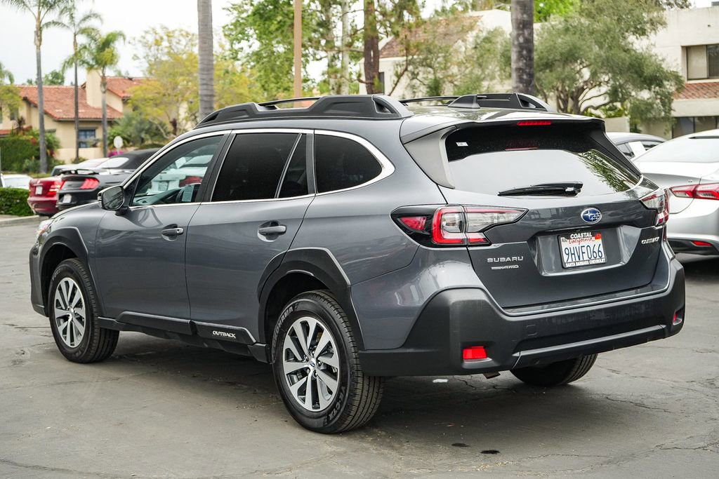 Used 2024 Subaru Outback Premium image 4