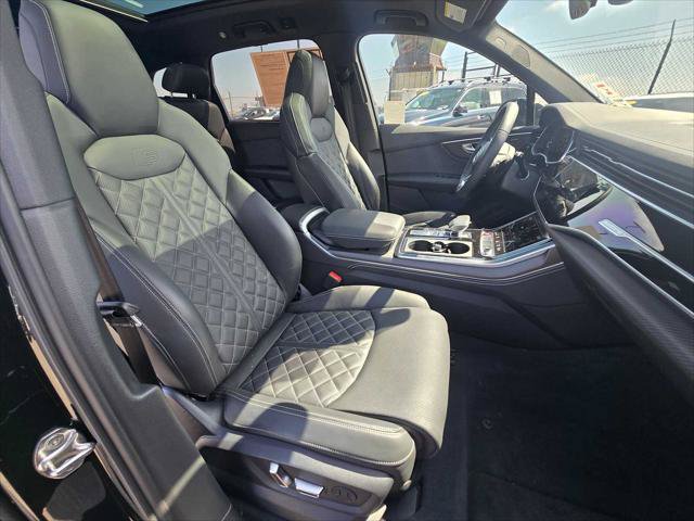 Used 2025 Audi SQ7 Premium Plus AWD/4WD image 10