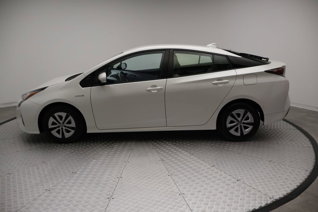 Used 2018 Toyota Prius Four FWD image 12