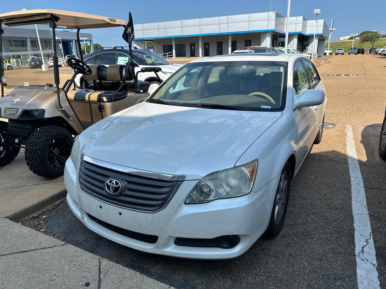 Used 2009 Toyota Avalon XL FWD image 2