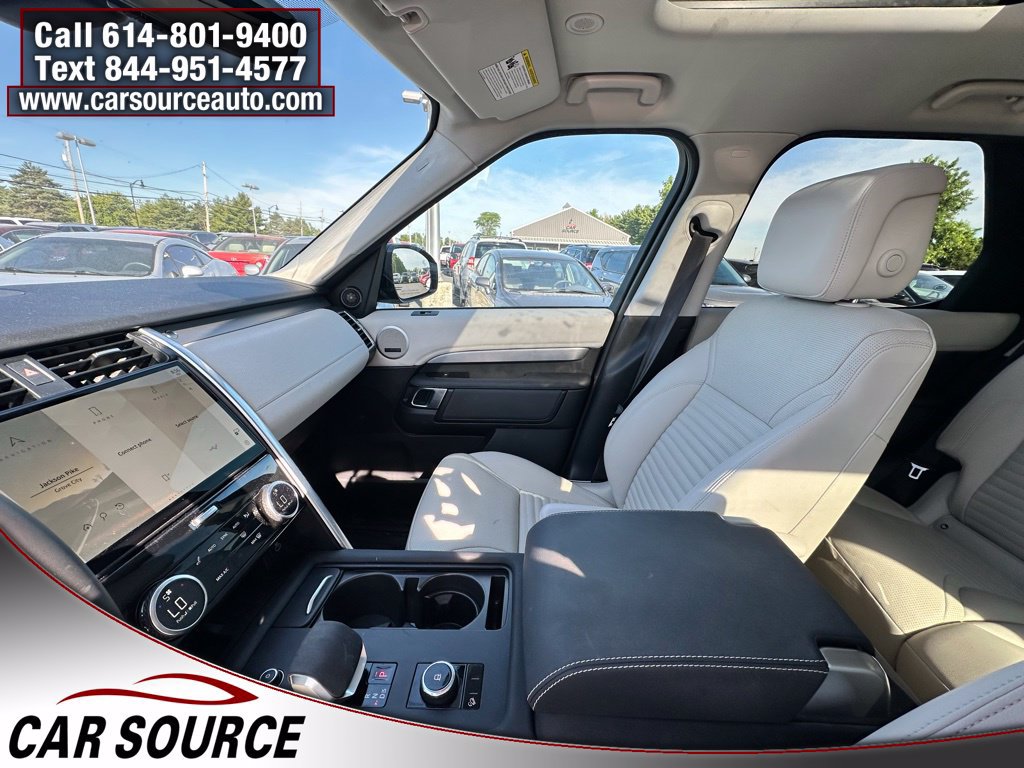 Used 2025 Land Rover Discovery Dynamic SE AWD/4WD image 8