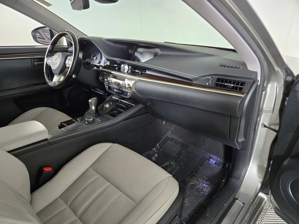 Used 2017 Lexus ES 350 FWD image 18