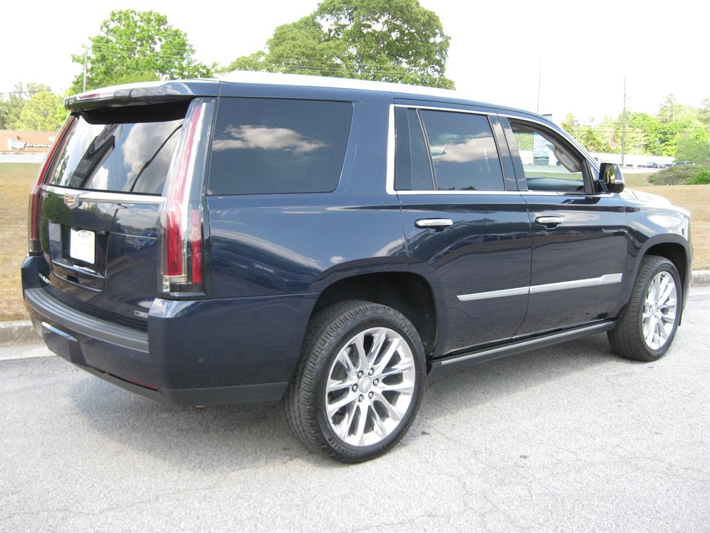 Used 2020 Cadillac Escalade Premium Luxury RWD image 7