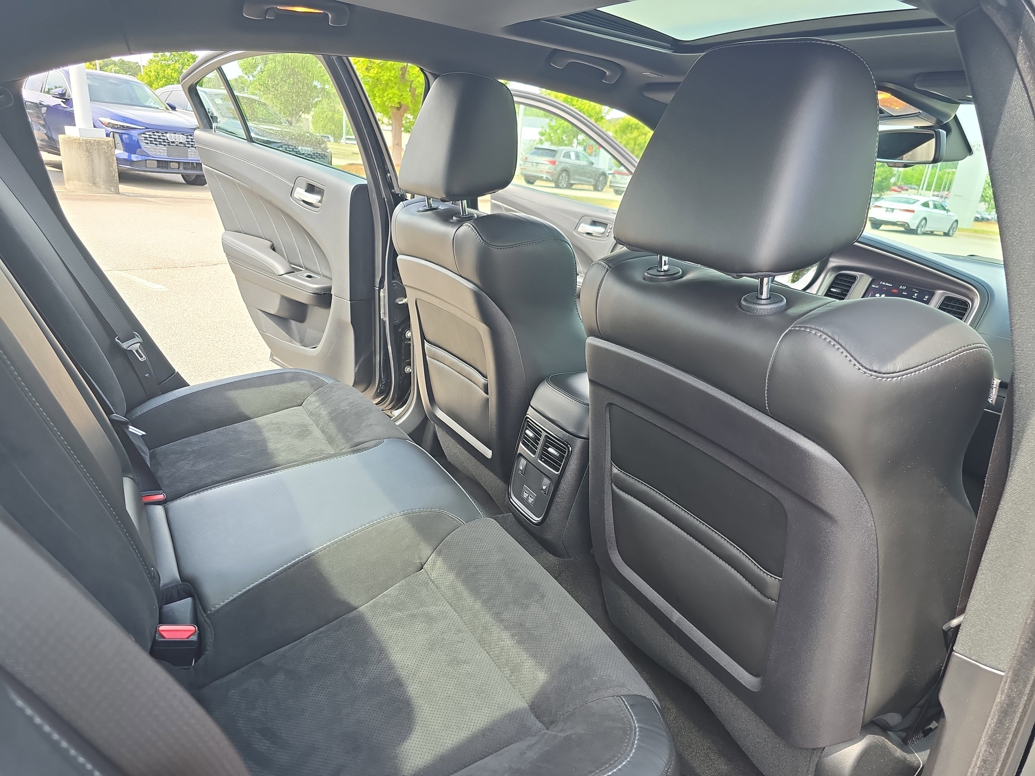 Used 2020 Dodge Charger R/T w/ Plus Group RWD image 11