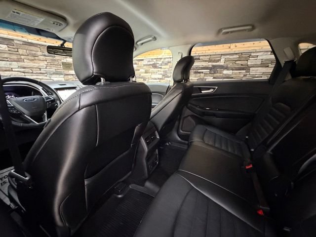 Used 2017 Ford Edge SEL w/ Equipment Group 201A AWD/4WD image 31
