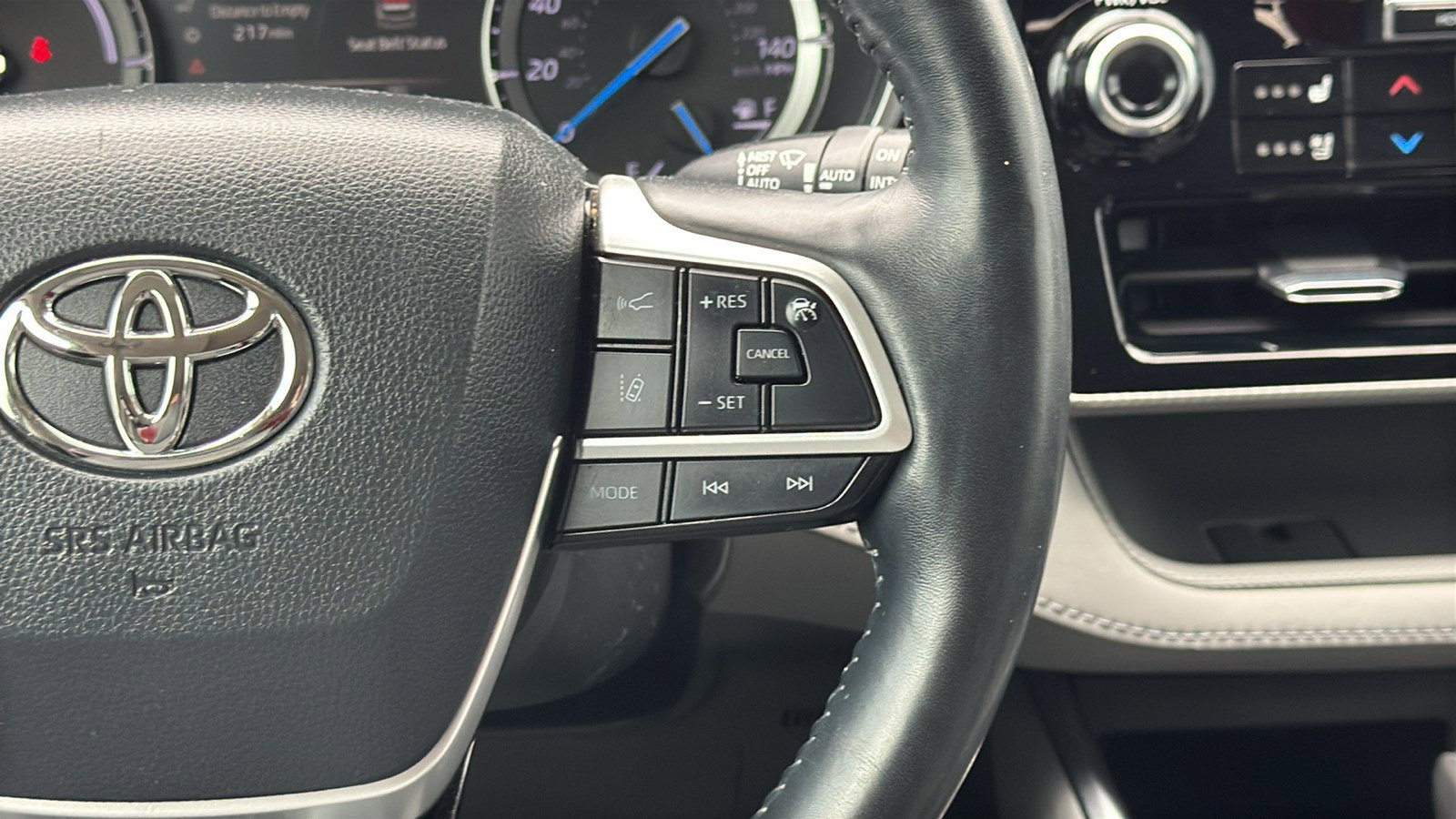 Used 2022 Toyota Highlander Platinum image 21