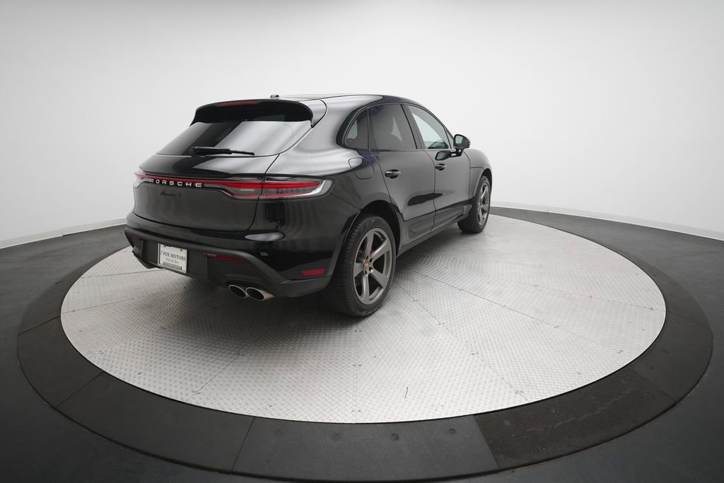 Used 2024 Porsche Macan S image 3