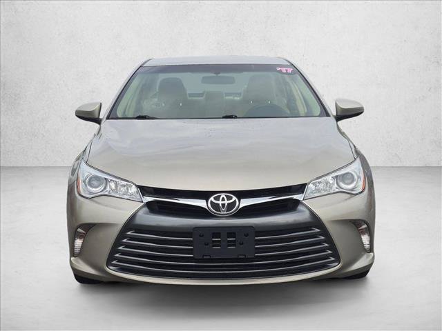 Used 2017 Toyota Camry LE FWD image 2