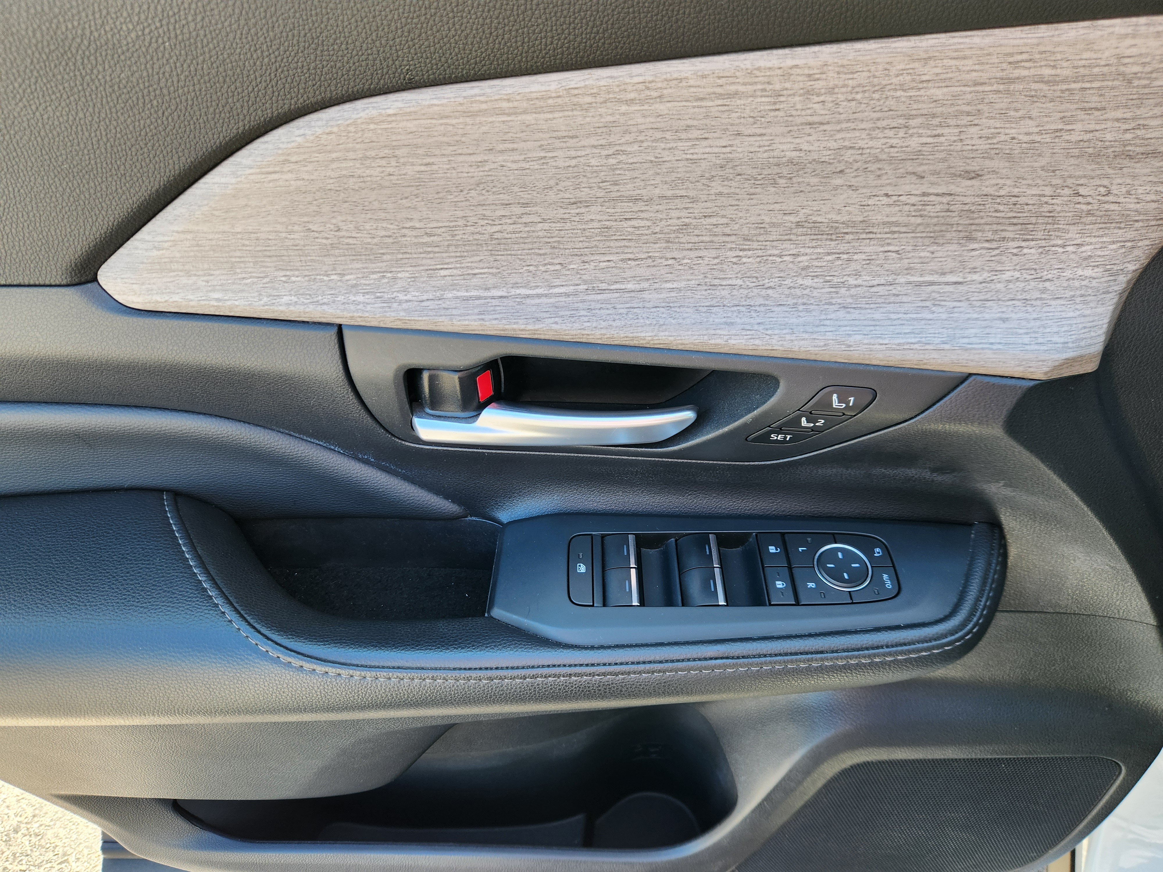 Used 2024 Toyota Grand Highlander AWD image 18