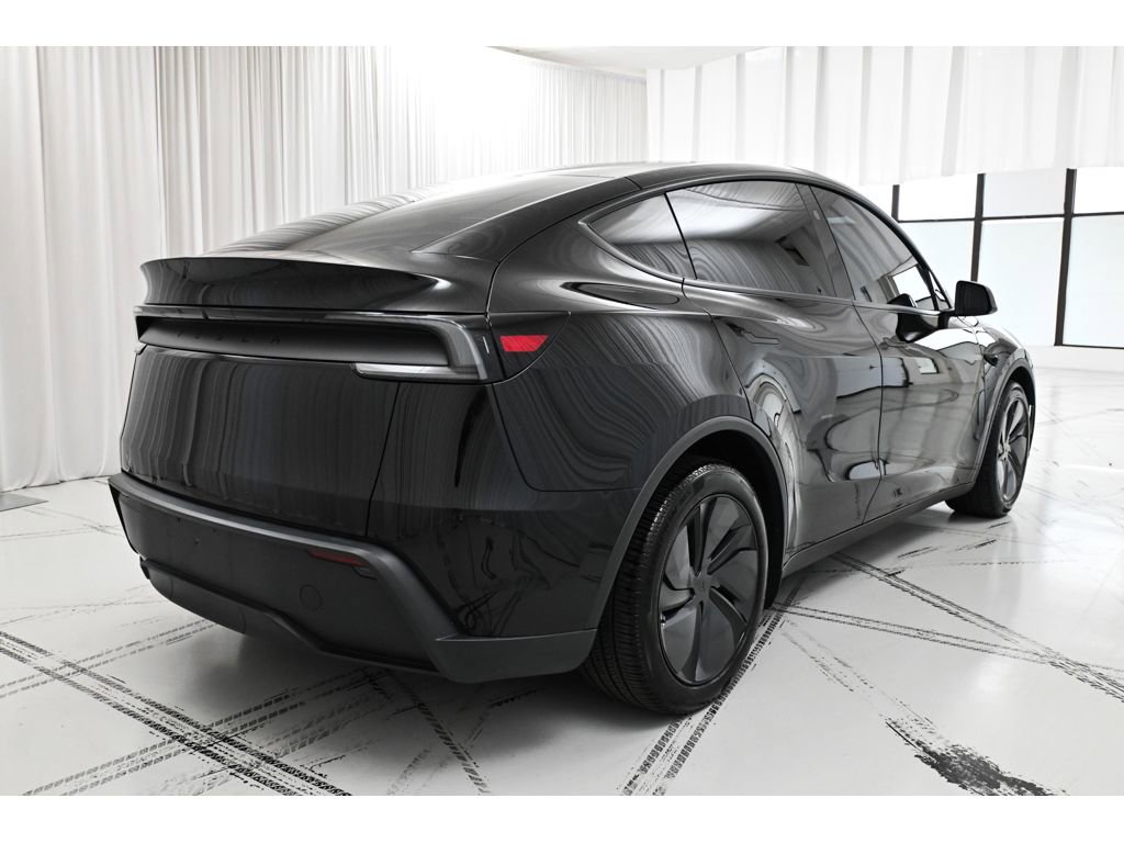 Used 2026 Tesla Model Y Long Range RWD image 8