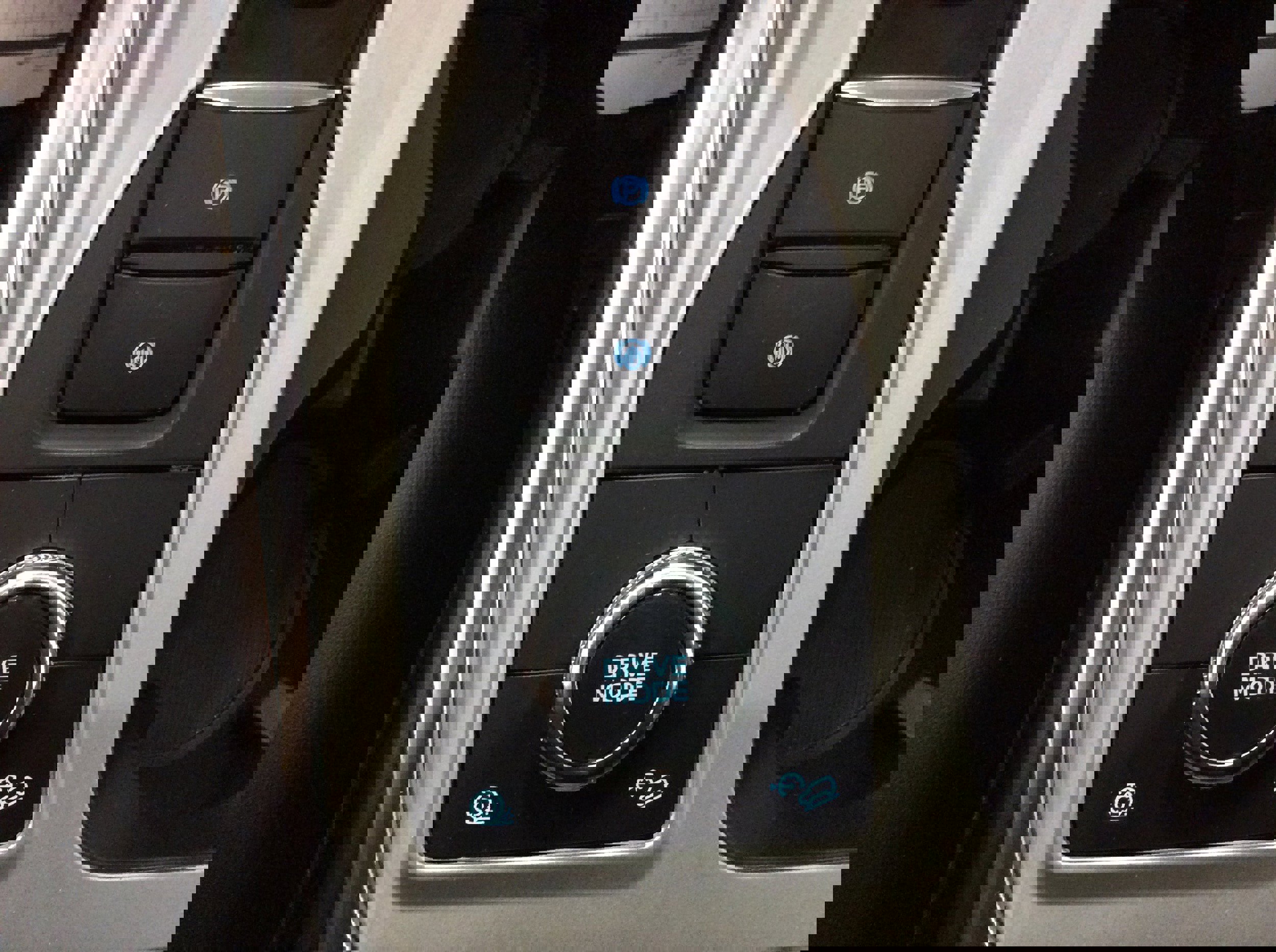 Used 2023 Ford Explorer XLT w/ Equipment Group 202A image 32