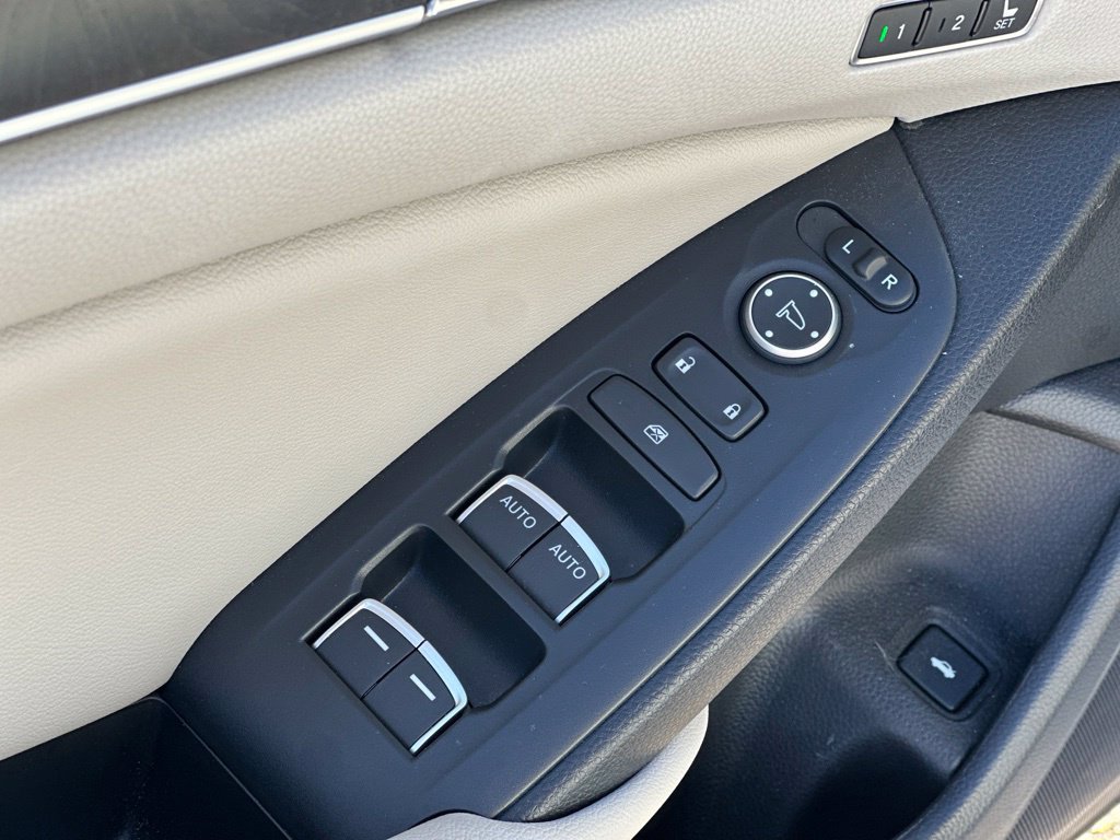 Used 2022 Honda Accord EX-L image 16