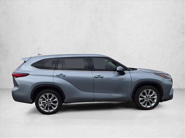 Used 2021 Toyota Highlander Limited FWD image 4