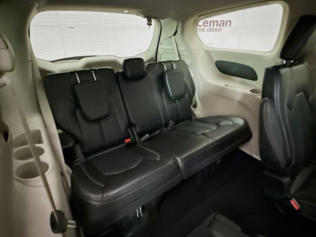 Used 2024 Chrysler Pacifica Touring-L FWD image 26