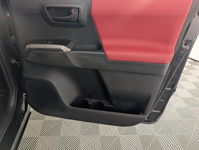 Used 2021 Toyota Tacoma SR5 RWD image 29
