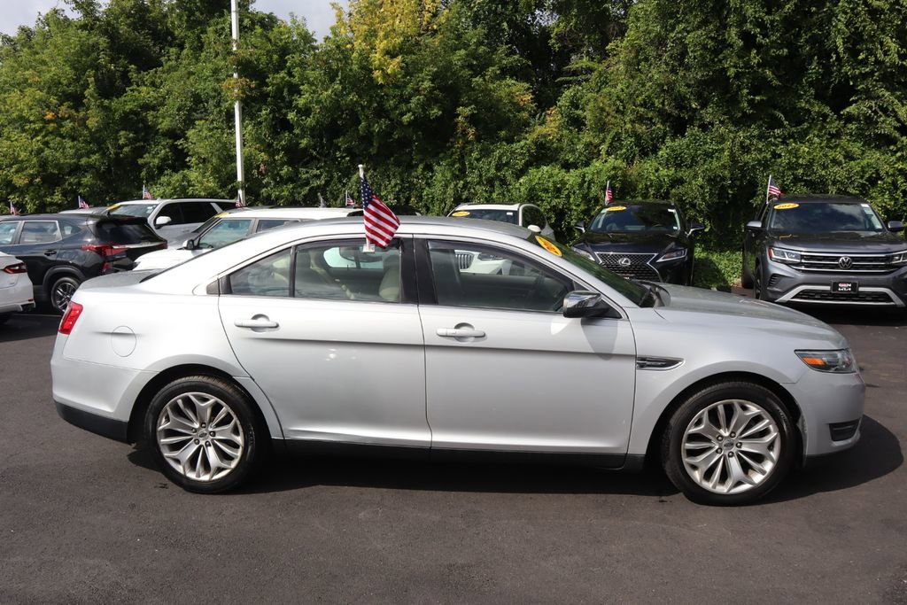 Used 2017 Ford Taurus Limited image 4