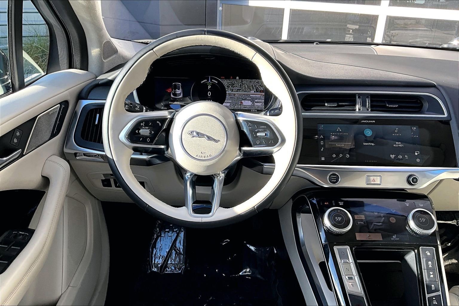 Used 2024 Jaguar I-PACE R-Dynamic HSE image 5