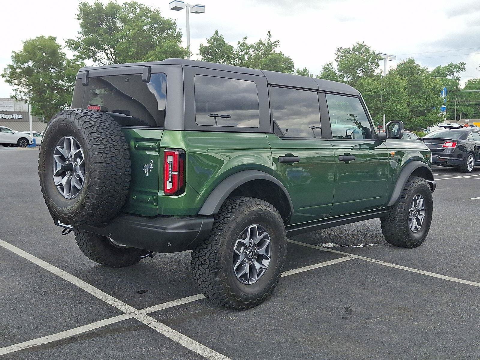Used 2022 Ford Bronco Badlands AWD/4WD image 6