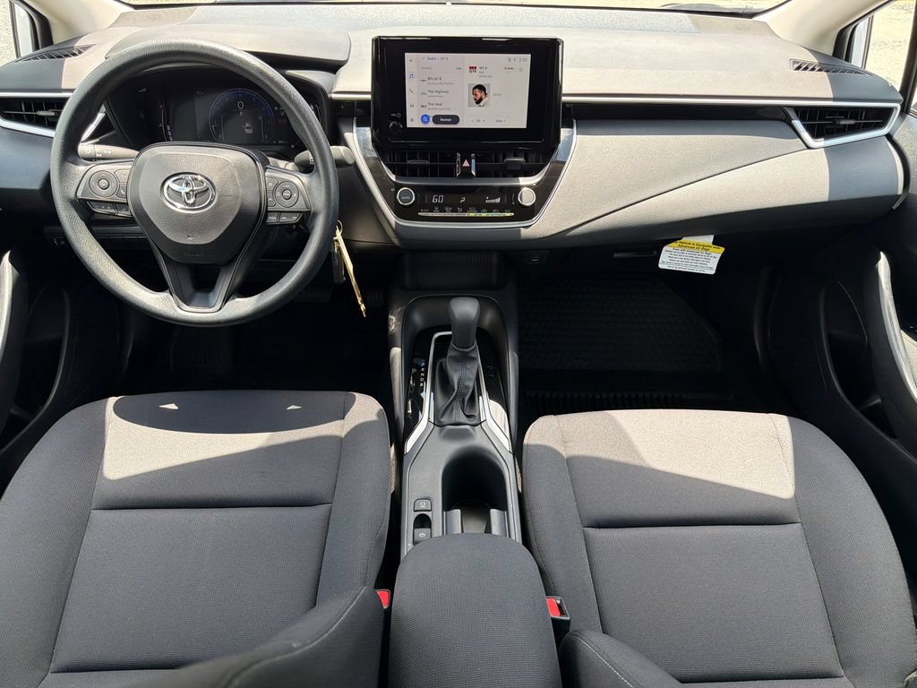 Used 2026 Toyota Corolla LE FWD image 27