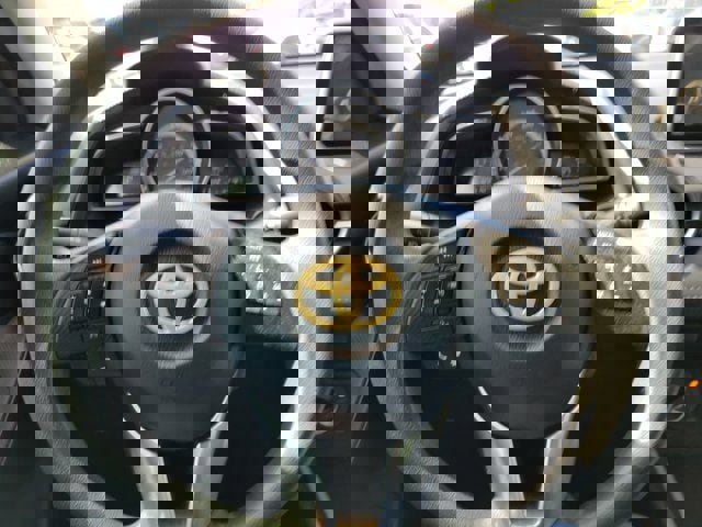 Used 2018 Toyota Yaris iA image 16