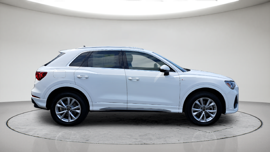 Used 2025 Audi Q3 2.0T Premium AWD/4WD image 4